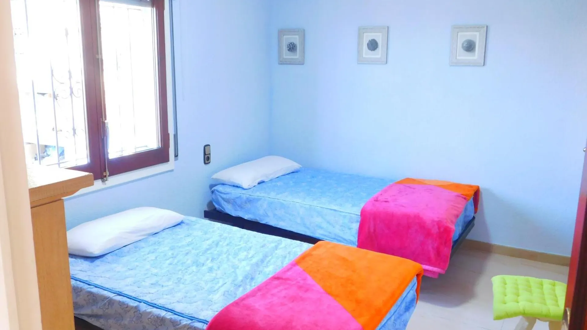 בית נופש רוזס Gmid Immo Casa Canyelles ספרד